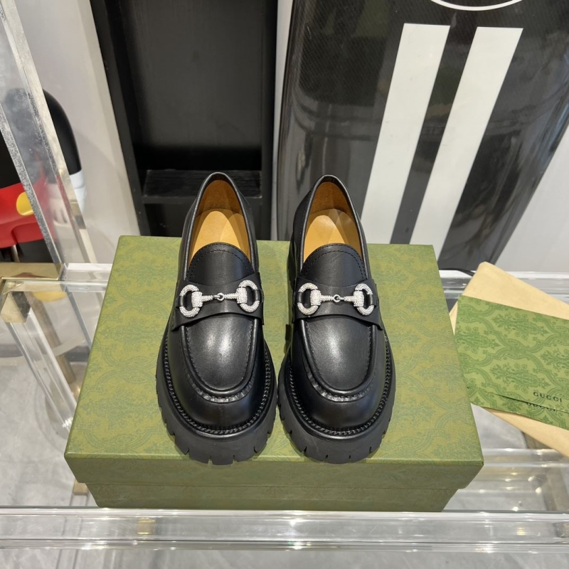 G*u*i leather shoes